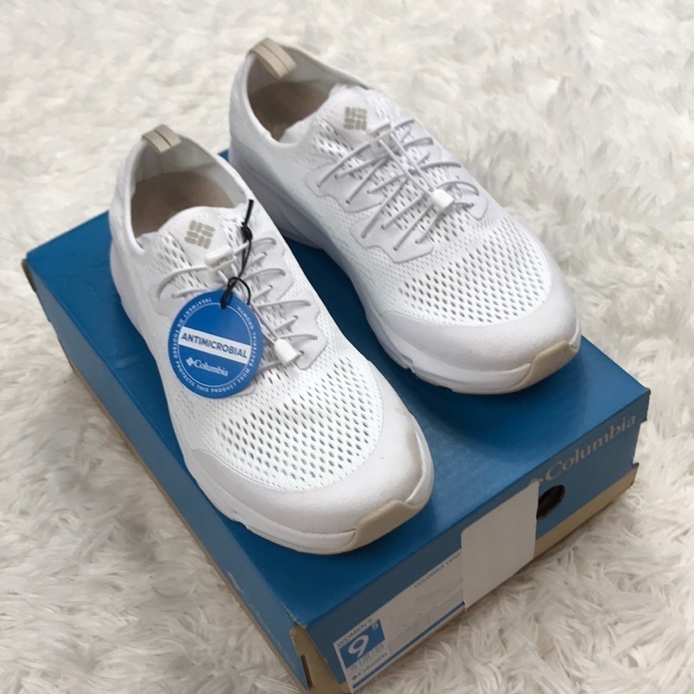 NIB Columbia Vent White Shoes